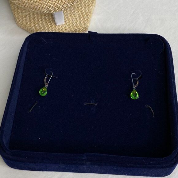 STAUER Emerald Green Teardrop Necklace & Drop Earring Set - Picture 2 of 4